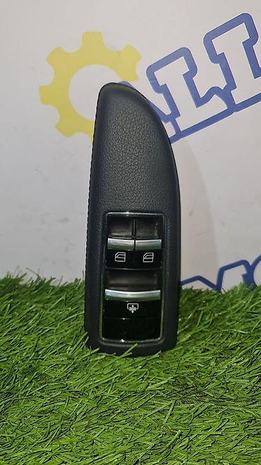 124 3 2: Mercedes-Benz S600 W221 2008 г. передний правый блок стеклоподъёмника — 1