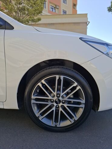 Kia: Kia Rio: 1.6 l | Hetçbek — 5