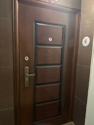 Mənzil üçün İşlənmiş Giriş qapısı 90x220 sm Çərçivə ilə, Zəmanətsiz, Ünvandan götürmə