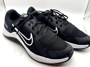 Кроссовки и спортивная обувь: Кроссовки, 40, Nike, Новый, цвет - Черный, Самовывоз, Платная доставка