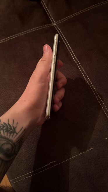 Apple iPhone: IPhone X, 64 GB, Gümüşü, Face ID — 4