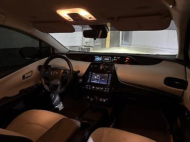 byd e6: Toyota Prius: 2020 г., 1.8 л, Вариатор, Гибрид, Седан — 7