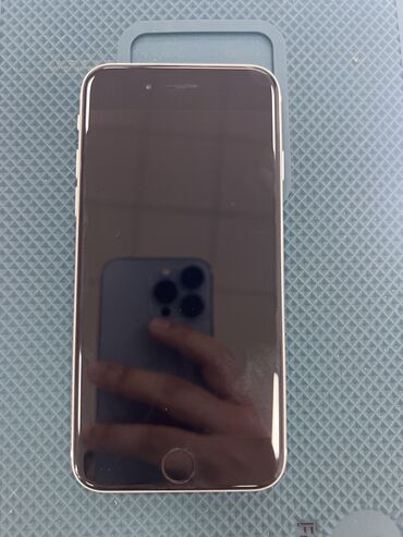 батарейка на планшет: IPhone SE 2020, Б/у, 128 ГБ, Белый, Чехол, 92 %