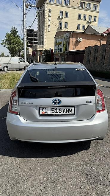 Toyota: Toyota Prius: 2011 г., Гибрид, Хэтчбэк — 4