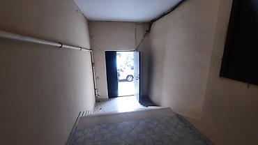 eksperimental binalar: Bakı, Yasamal, 4 otaqlı, Köhnə tikili, m. İnşaatçılar, 120 kv. m — 2