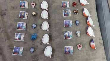 Heykəlciklər: Kinder Surprise “Stranger Things” kolleksiya fiqurları seti. Məzmun — 1