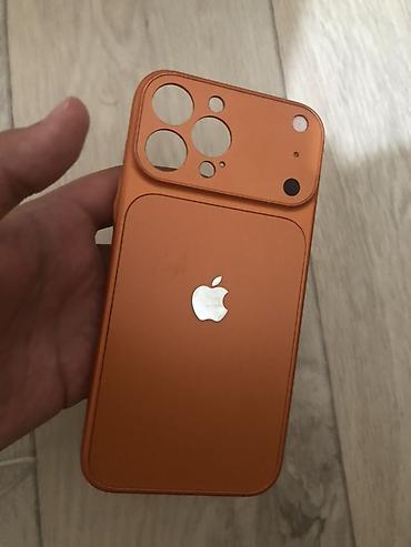 iphone cs max: Оранжевый чехол для iPhone с блоком защиты камеры могу снизить цену — 3