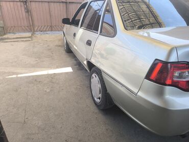 Daewoo: Daewoo Nexia: 2010 г., 1.5 л, Механика, Бензин, Седан