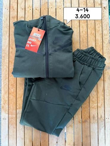 Komplet trenerke: Dečije trenerke sa kapuljačom TOMMY,NIKE, CALVIN KLEIN 4-14 3.600 i — 20