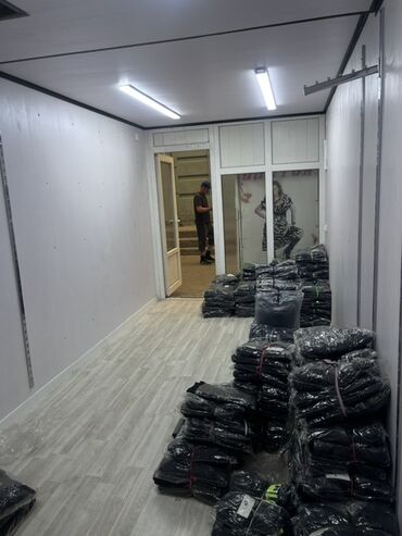 мобильный дом цена: Продаю контейнер 20 тоник, 2х этажный с утеплением Рынок: Алкан —