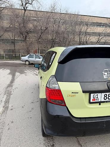 Honda: Honda Fit: 2004 г., 1.5 л, Вариатор, Бензин, Хэтчбэк — 3