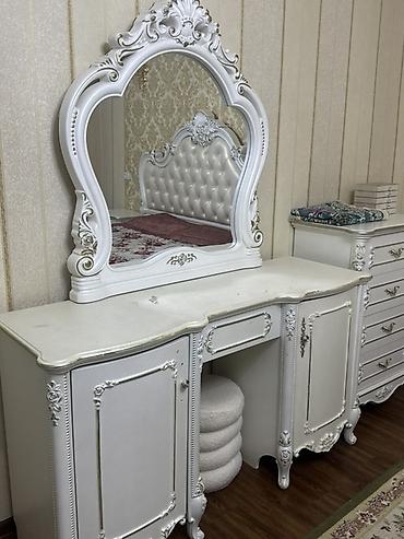 office table: Спальный гарнитур в классическом стиле (цвет: айвори/молочный с — 6