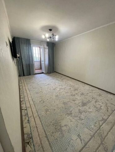 или меняю с доплатой мне: 2 комнаты, 43 м², 104 серия, 2 этаж, Косметический ремонт