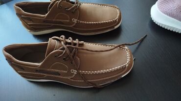 чешка обувь: Продаю фирменные кожаные туфли мужские новые привезли из Германии