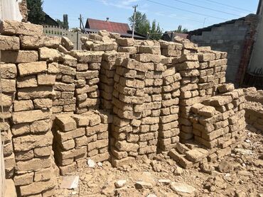 кухонный разделочный стол: Саман (сырцовый кирпич) для строительства и отделки. 300 штук осталось