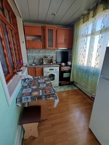 Uzunmüddətli kirayə mənzillər: Gəncə şəhərində mərkəzə yaxın yerləşən 3 otaqlı mənzil. ✅İşıq, su, qaz -da lalafo.az — 5 Uzunmüddətli kirayə mənzillər: Gəncə şəhərində mərkəzə yaxın yerləşən 3 otaqlı mənzil. ✅İşıq, su, qaz — 5