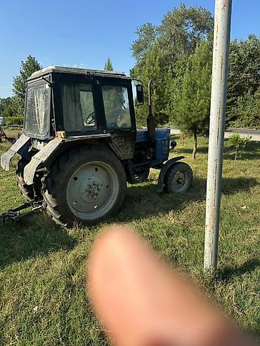 avtomobil oturacağı: MTZ Belarus 82(MTZ-82) traktor - Rəngi: mavi/qara kabinə - Ön — 2
