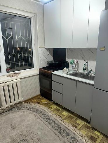 4 комнат: 2 комнаты, 40 м², 4 мкр 104 серия, 4 этаж, Косметический ремонт — 3