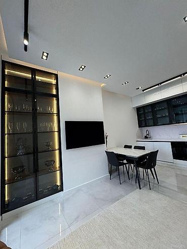 Yeni tikili: İcarəyə verilir 2 otaqlı yeni tikili 55 m², Gənclik m. Kateqoriya — 5