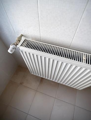 peçin radiatoru: Panel tipli radiator – mərkəzi istilik sistemləri üçün — 1