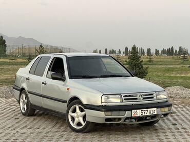 купить диски штампованные r15: Volkswagen Vento: 1992 г., 1.8 л, Механика, Газ, Седан