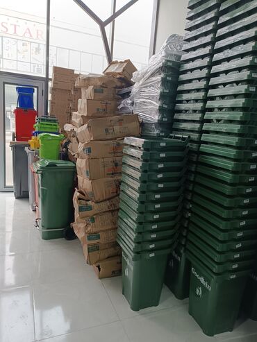 Tullantı qabları: Zibil qutulari

kreditle de verilir. 

Tək şəxsiyyət vəsiqəsilə kredit — 8