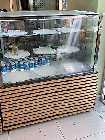 Soyuducu avadanlığı: Şirniyat vitrini ideal ve İşlek vezyetdedir real alıcıya endirim olar — 1