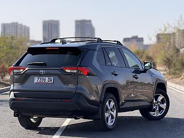 Toyota: Toyota RAV4: 2021 г., 2.5 л, Автомат, Гибрид, Кроссовер — 5
