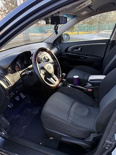 Kia: Kia Ceed: 2012 г., 1.6 л, Механика, Бензин, Хэтчбэк — 8