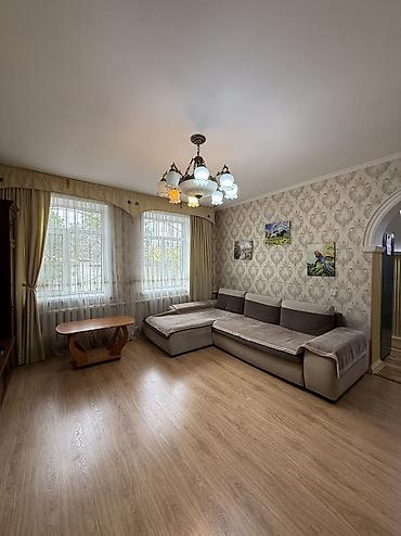 Үйлөрдү сатуу: 3 бөлмө, 60 м², 3 соток, Бишкек, Кыймылсыз мүлк агенттиги — 10