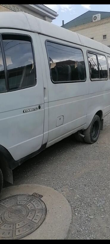 QAZ: QAZ GAZel: 3 l | 1997 il 20909 km Mikroavtobus — 3
