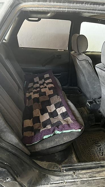 sprinter 2 2: Volkswagen Passat: 1988 г., 1.8 л, Механика, Седан — 5
