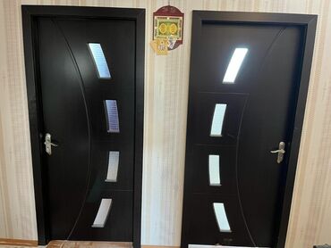 Modullu arabalar: Qapı satılır 90azn(biri) 4ədedir. Ölçü 205/90. Ünvan Kürdəxanı