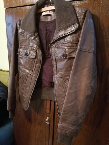only jakne srbija: Prodajem kožnu jaknu, bez oštećenja, model je vanvremenski, odgovara