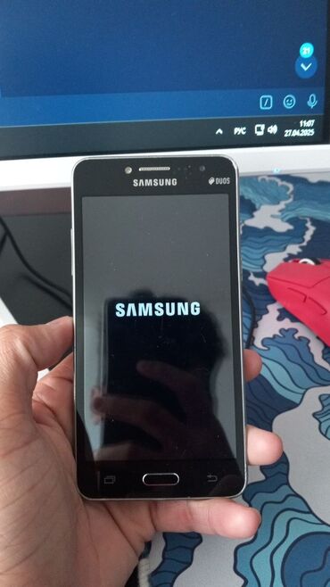 самсунк s5: Samsung Galaxy J2 Prime, Б/у, 8 ГБ, цвет - Черный, 2 SIM