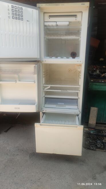 холодильник морозилка: Муздаткыч Stinol, Колдонулган, Үч камералуу, Less frost, 70 * 185 *