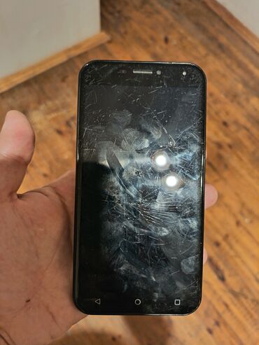 Apple iPhone: Hoffmann, rəng - Qara, Qırıq