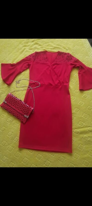 crvena čipkasta haljina: L (EU 40), bоја - Crvena, Večernji, maturski, Dugih rukava