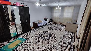 Продажа коттеджей и домов: Продается большой, уютный дом . Все коммуникации . Центральное — 9