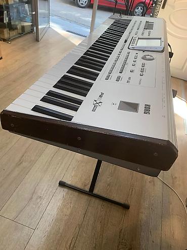 Sintezatorlar: Sintezator, Korg — 13