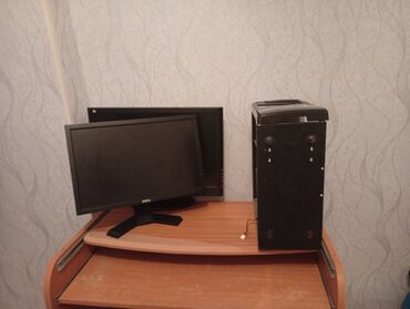 продажа старых компьютеров: 120 manata satilir iki manitor işləkdir zapcast kimidə istifadə etmək