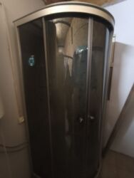 офисные кресло бу: Душ кабинасы Жарым тегерек, Өлчөмү: 1 x 1 см, Поддондун бийиктиги: 10 см