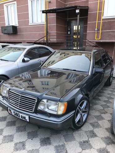 Mercedes-Benz: Mercedes-Benz W124: 1994 г., 2.2 л, Механика, Бензин, Седан