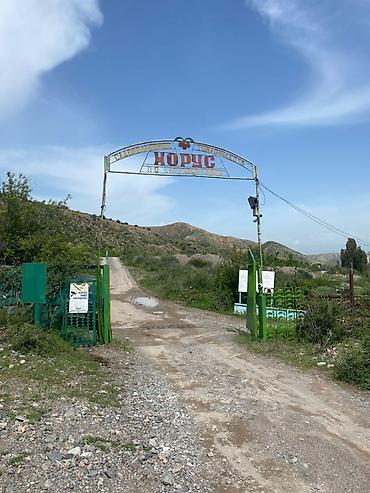 квартиры с панорамными окнами: Продаются 2 дачи на четырех участках. Объединены общим забором. Каждый — 2