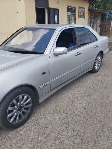 Mercedes-Benz: Mercedes-Benz E-Class: 2.2 l | 1998 il Sedan — 7