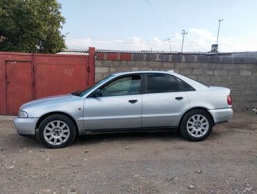 меняю дом на авто: Audi A4: 1996 г., 1.6 л, Механика, Бензин, Седан
