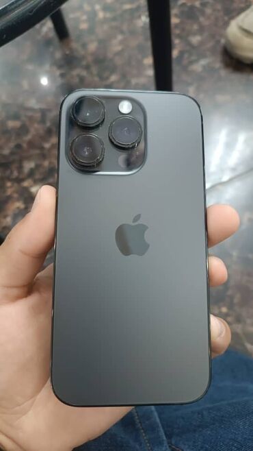 айфоны в цуме: IPhone 14 Pro, Б/у, 256 ГБ, Black Titanium, Чехол, В рассрочку, 86 %