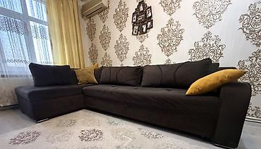 1600 manata alınıb, keyfiyyətli materiallarla işlənib. Açılanda taxt