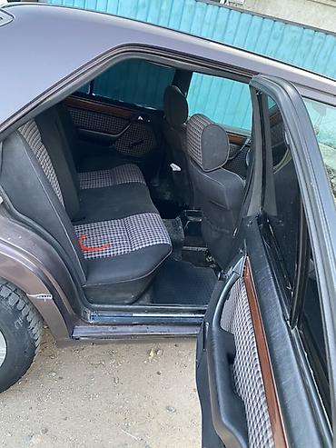 w211 5: Mercedes-Benz W124: 1995 г., 2.2 л, Механика, Бензин, Седан — 9