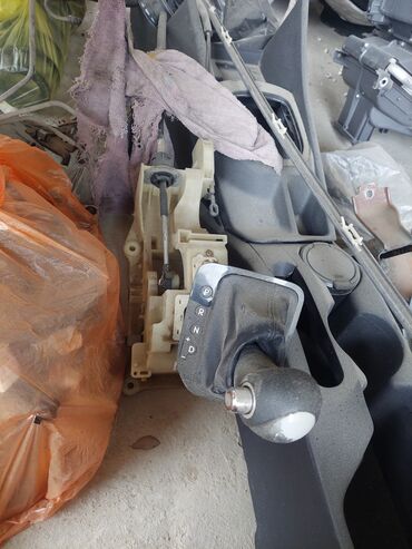 Avtomobil salonu üçün digər detallar: Tehlukesizlik kemeri 10azn istenilen teref var.pllasmaslar hisseler ve — 12